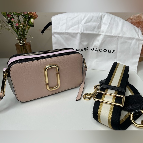 Marc Jacobs Handbags - ✨NWOT ✨ MARC JACOBS camera bag